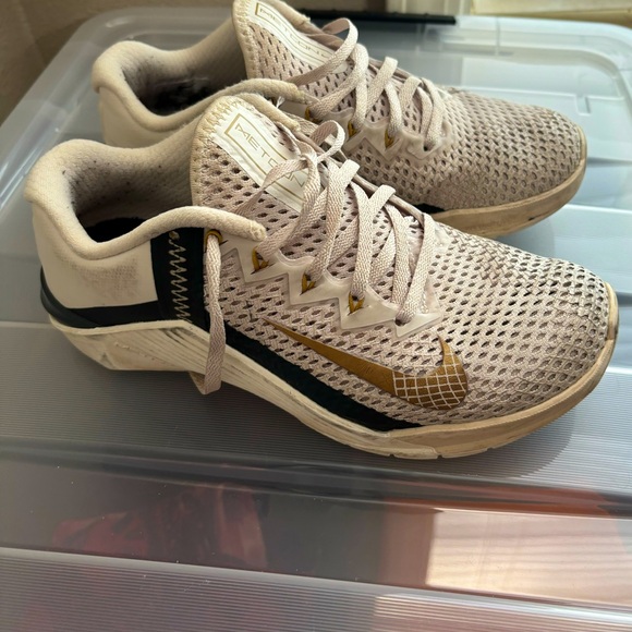 Nike // Metcon 6 Shoes WITH Inserts - Picture 7 of 7